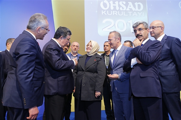 Bakan Selçuk, Kurultayın Ev Sahibi Gibi Hissettiklerini Söyledi